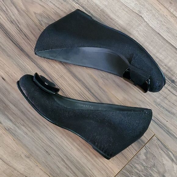 Stuart Weitzman | Wedge Heels - Picture 2 of 7